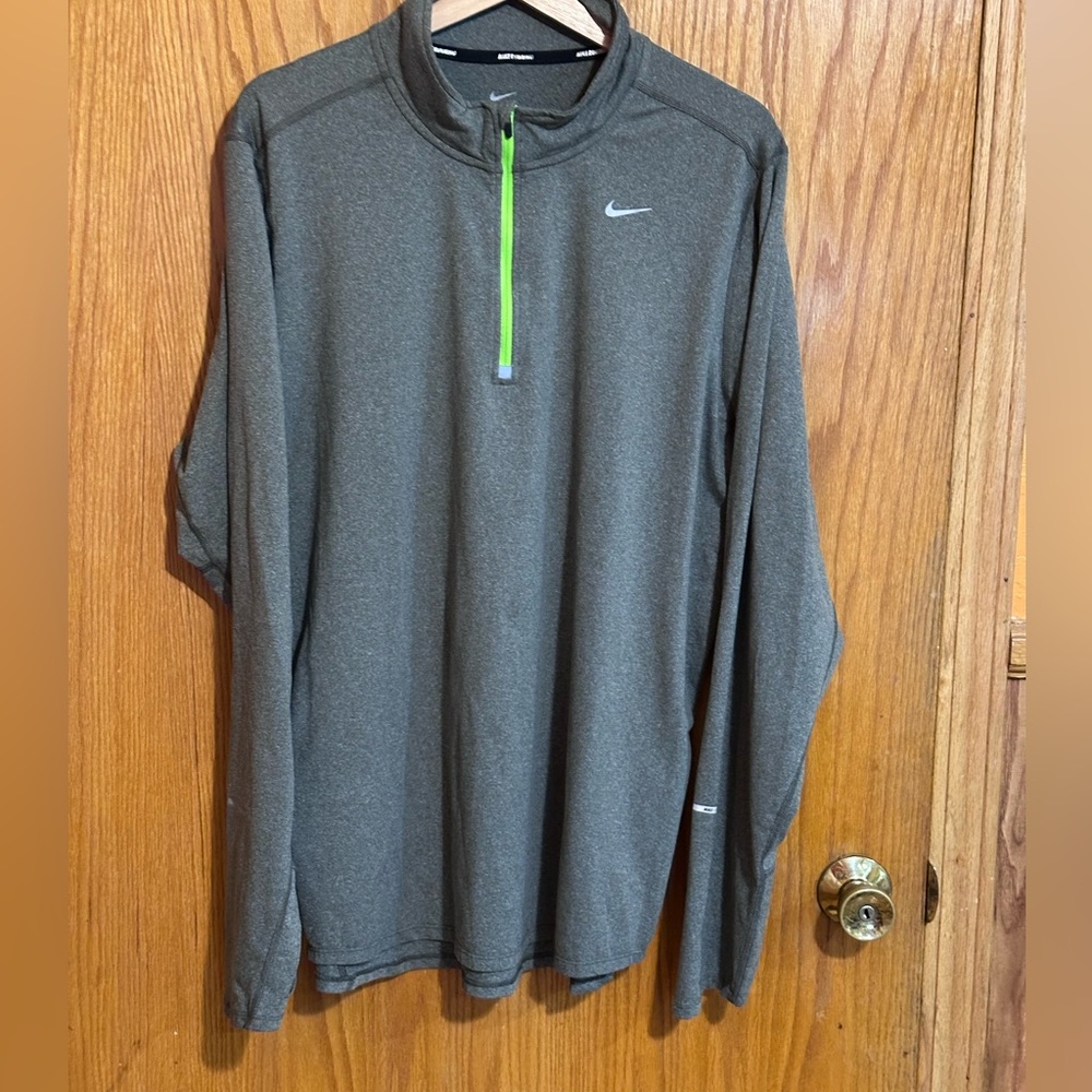 Nike men’s running‎ 1/4 zip sz XL long sleeve
